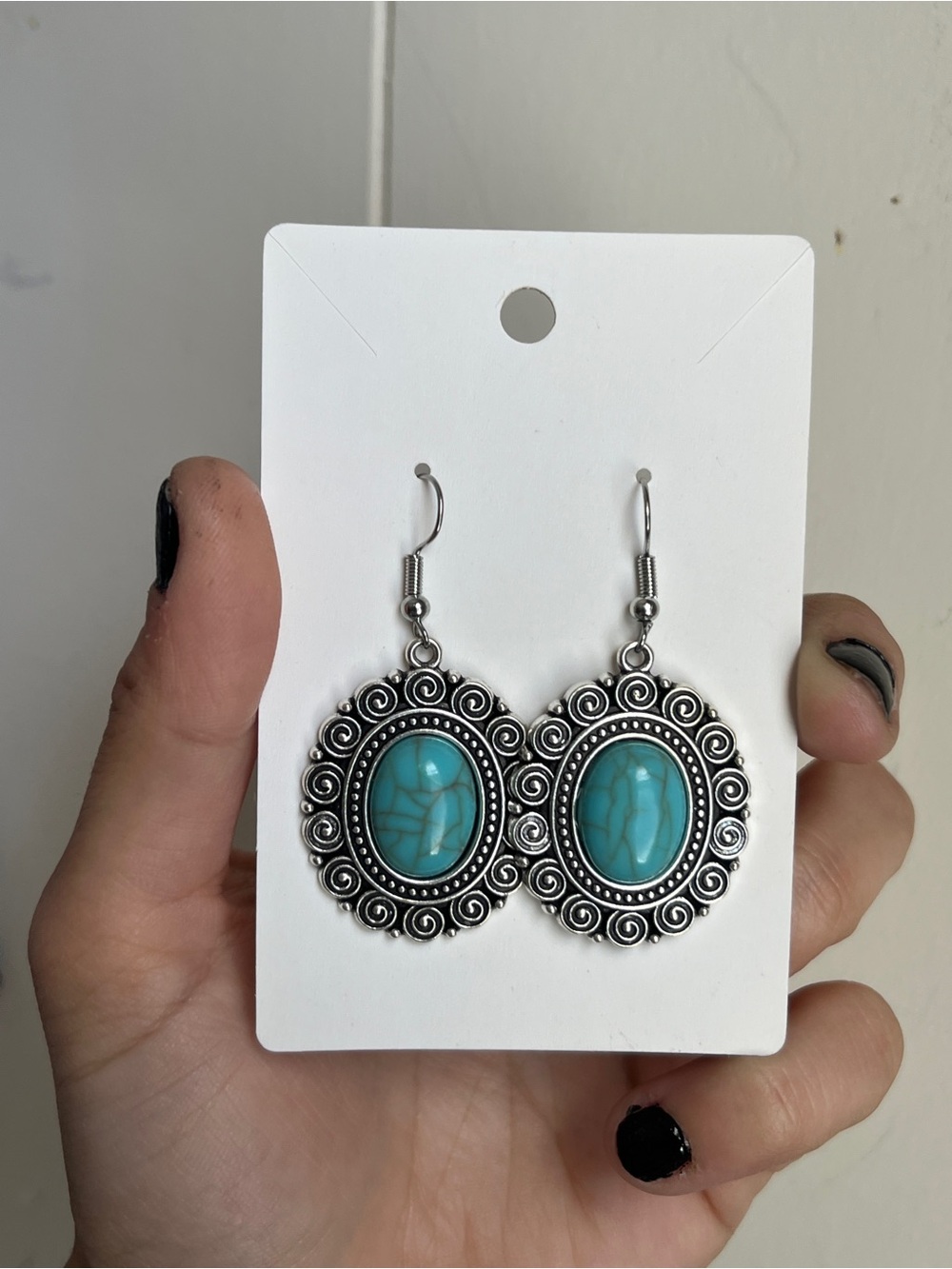 Vintage-Inspired Turquoise Drop Earrings - Silver Tone